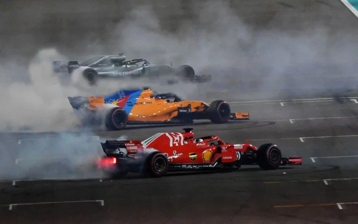 Lewis Hamilton, Mercedes; Fernando Alonso, Mclaren; Sebastian Vettel, Ferrari. 2018 Abu Dhabi GP