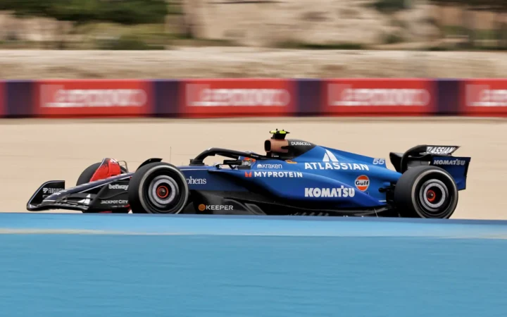 Carlos Sainz on track in the Williams during 2025 Pre-season Testing in Bahrain – Day Two